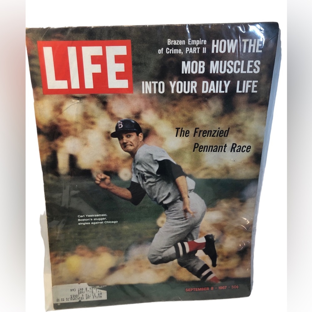 September 8, 1967 Life Magazine-The Frenzied Pennant Race Family Football Guide